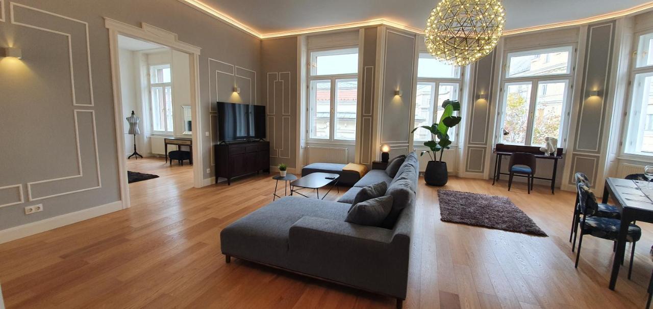 Walking Street Luxurious Huge Apartment 布达佩斯 外观 照片